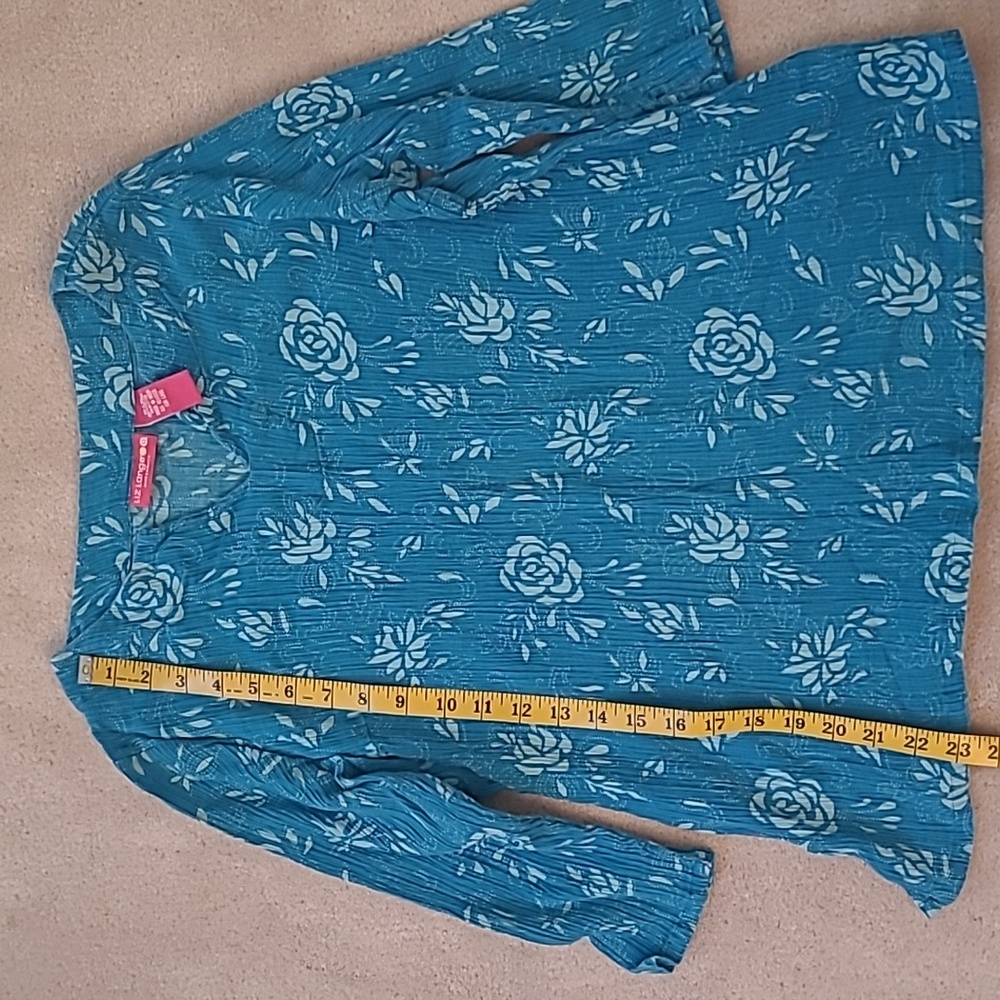 Liz Lange maternity top small